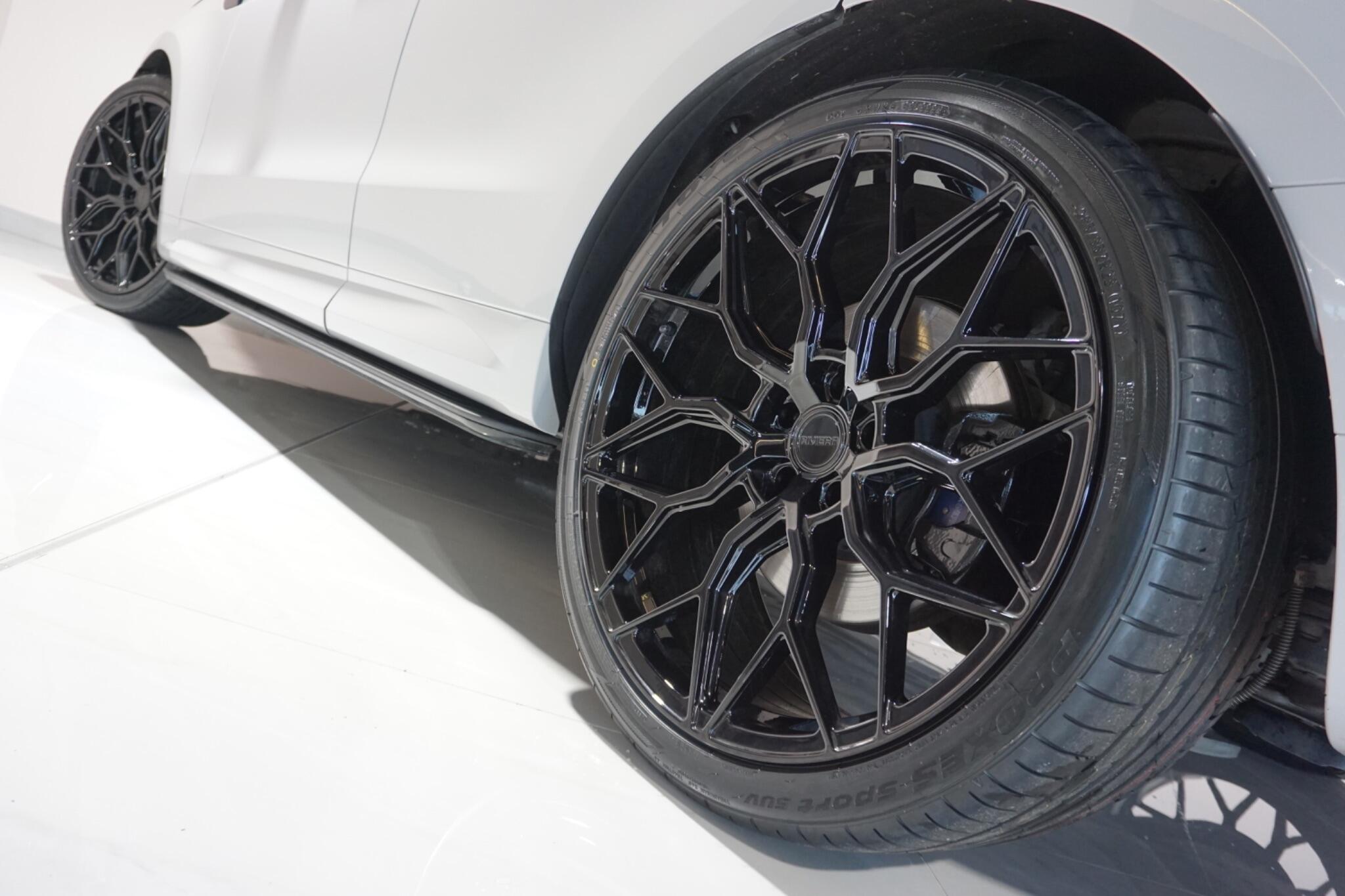 Land Rover Range Rover Sport 3.0 D300 MHEV Dynamic SE SUV 5dr Diesel Auto 4WD Euro 6 (s/s) (300 ps)